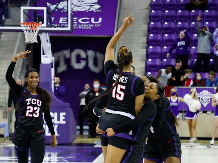 CB80D3BE-6082-4440-B396-670044FA1D3E